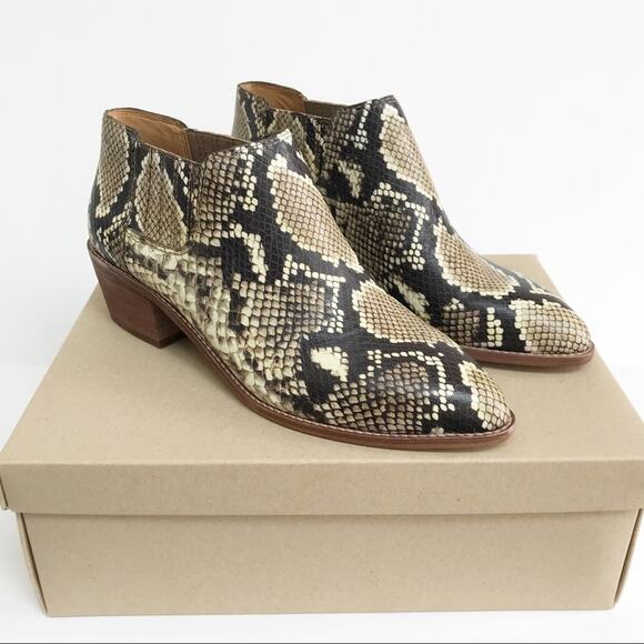 Madewell Leather Low Chelsea Boot - Picture 1 of 7